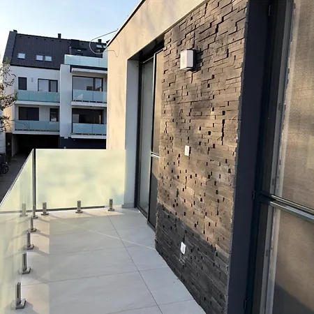 Silver Moon Apartment *